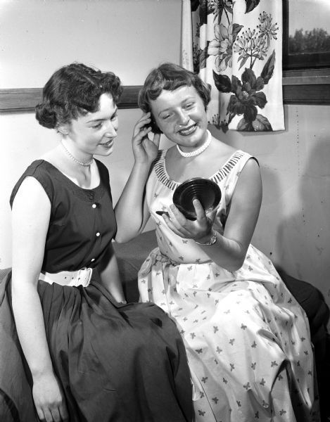 1954 - Grad dance